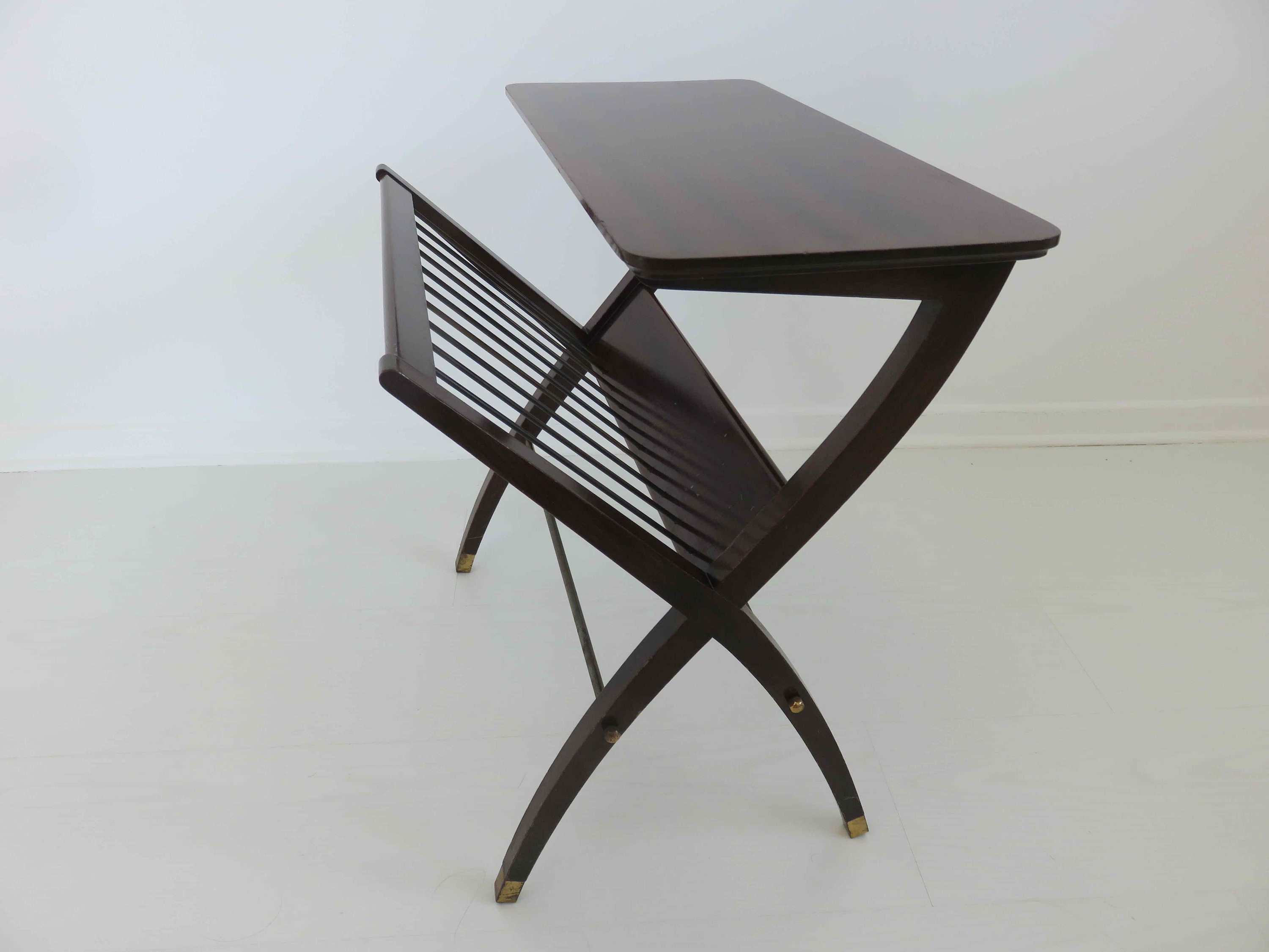 Table Porte Revue, sellette