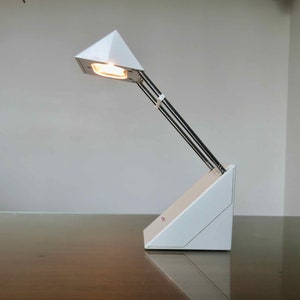 IKEA "telescopic" lamp, modernist, minimalist, in white polypropylene and chrome metal, 1980s 80's era MEMPHIS vintage lamp