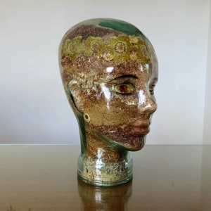 Female Hat Head, Clear Glass Mannequin Head &quot;Potpourri&quot; Mid Century 1960 1970 60&#39;s 70&#39;s Vintage Dried Flowers Glass Head