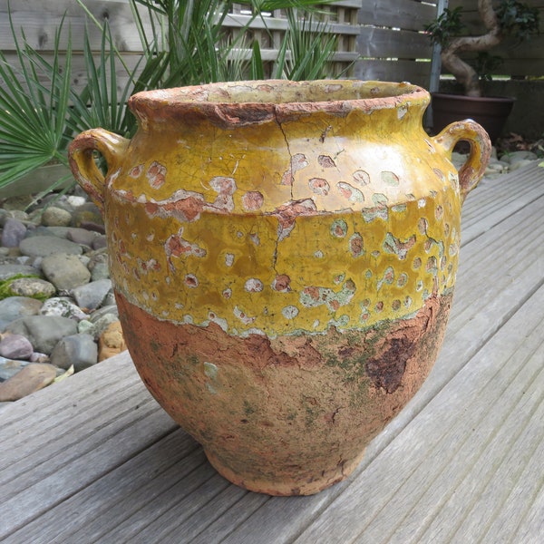 rare antique grand pot à confit , terre cuite vernissée jaune, du Sud Ouest de la France, du 19ème siècle, old vintage yellow terracotta pot