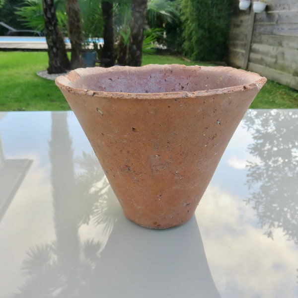 Ancien pot à résine, en terre cuite, du Sud Ouest de la France, du XIX ème siècle, old terracotta pot