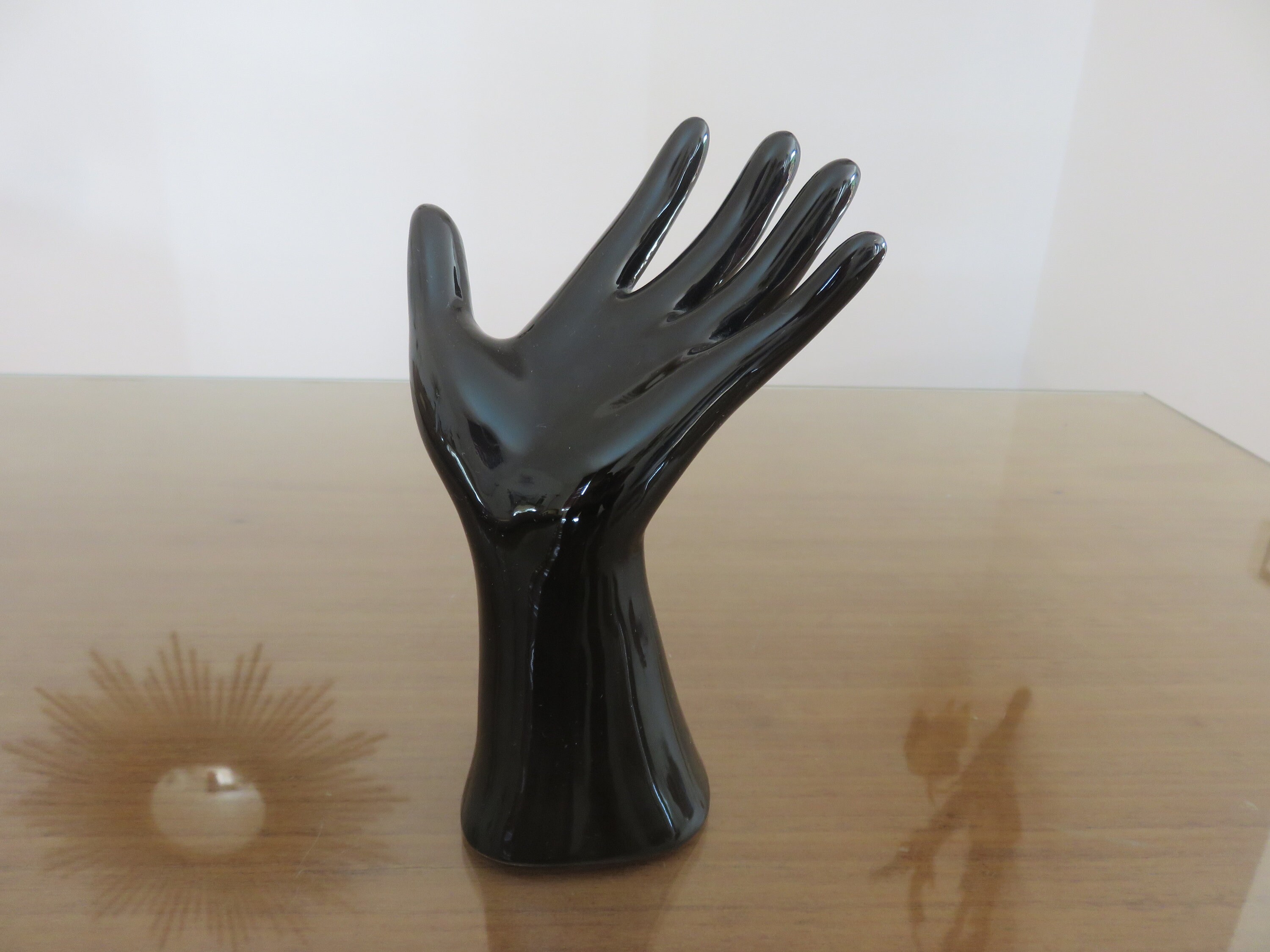 Main Baguier, en Porcelaine Noire, 1970 70's Mid Century Old Vintage French Black Porcelain Hand