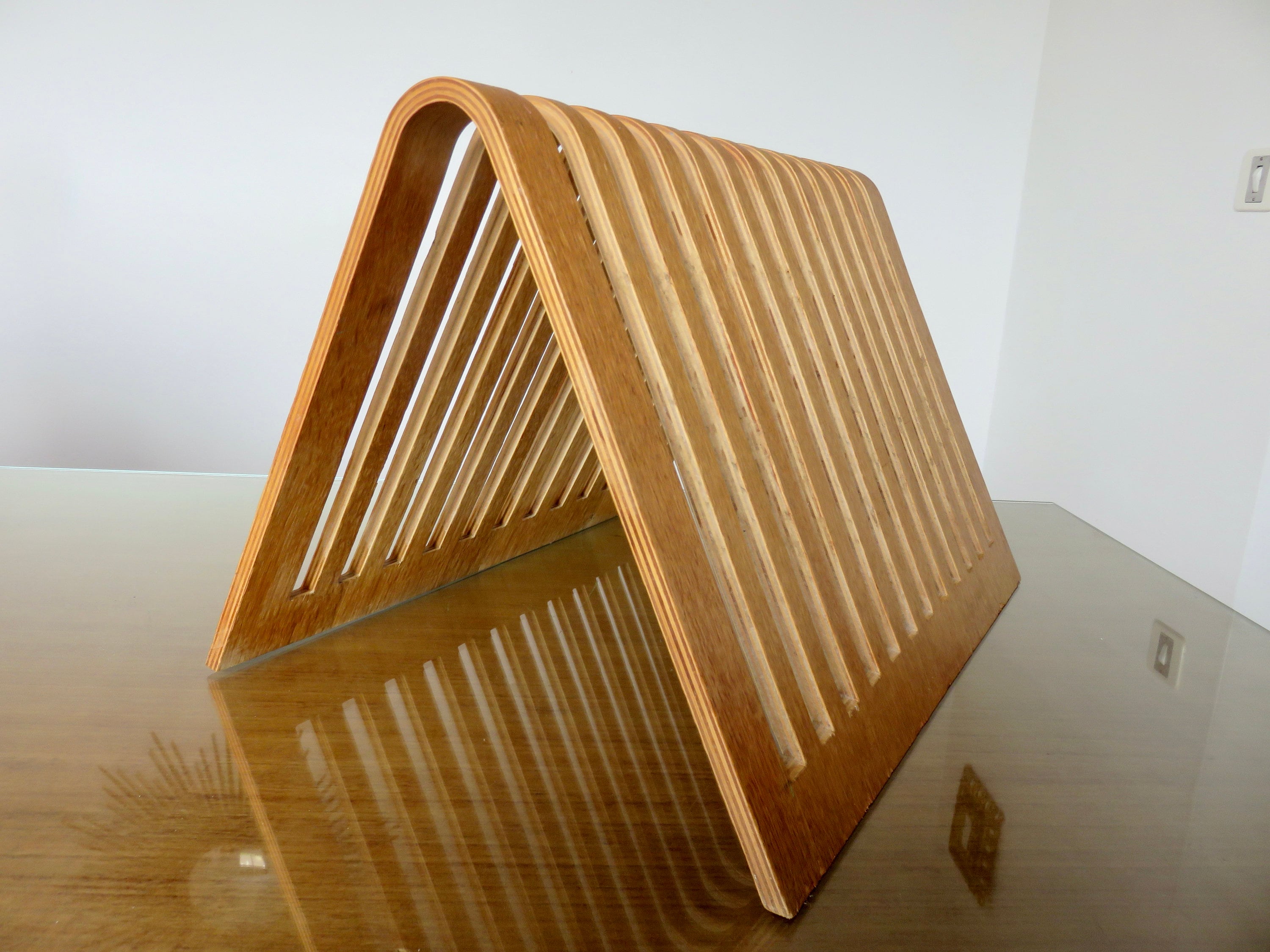 マガジンラック 70's vintage bent plywood Magazine Rack 70's vintage bent plywood Magazine Rack 【公式通販】