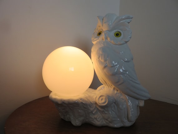 White ceramic owl lamp deals