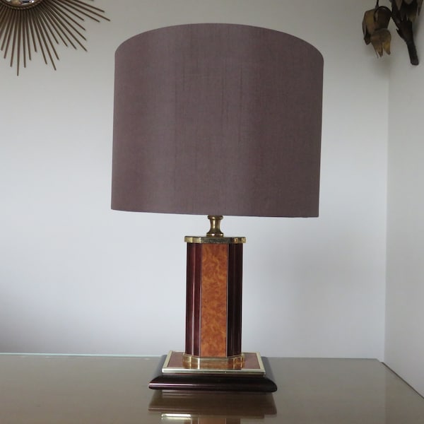 lampe " Hollywood Regency " en loupe d'orme, laiton et bois vernis 1980 80's vintage elm magnifier, brass and wood lamp