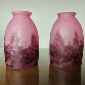 Paar alte Tulpen, aus Marmorglas, für Lampe, Kronleuchter, französische Herstellung, Art Deco 1930 1940 30er 40er MULLER-Stil, DEGUE