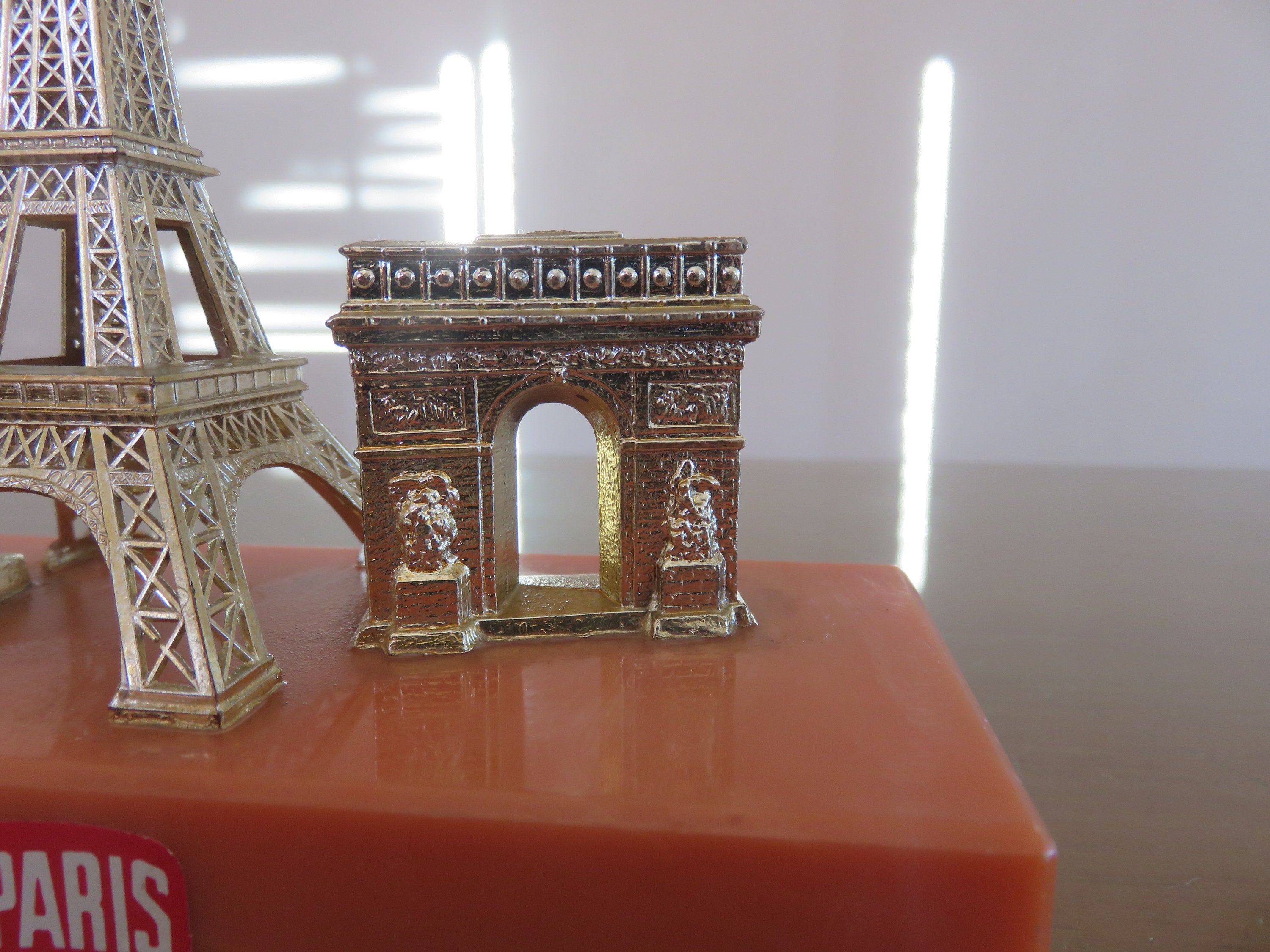 PARIS Magnet BOTTLE OPENER EIFFEL TOWER ARC DE TRIOMPHE NOTRE DAME SACRE COEUR! 