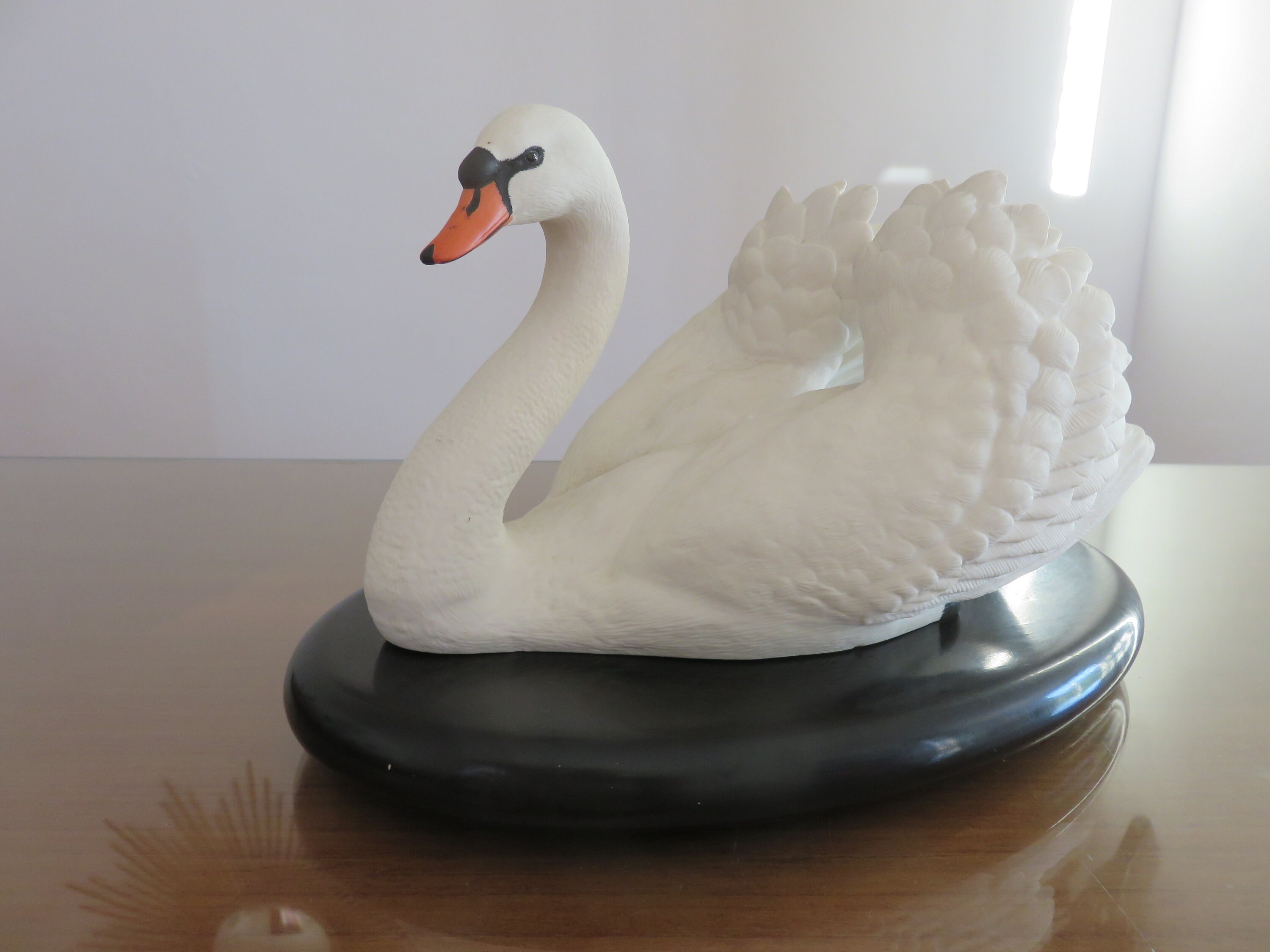 The Royal Swan By Ronald Van Ruyckevelt For The Franklin Mint Année 1986 Vintage Porcelain Swan