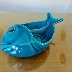 &quot;FISH&quot; empty pocket in blue crackled ceramic, Charolles ceramic France, mid century 1960 1970 60&#39;s 70&#39;s vintage fish empty pocket
