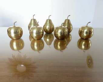Scatola francese in ottone a forma di "pera" o "mela" della metà del secolo scorso (anni '60-'70)