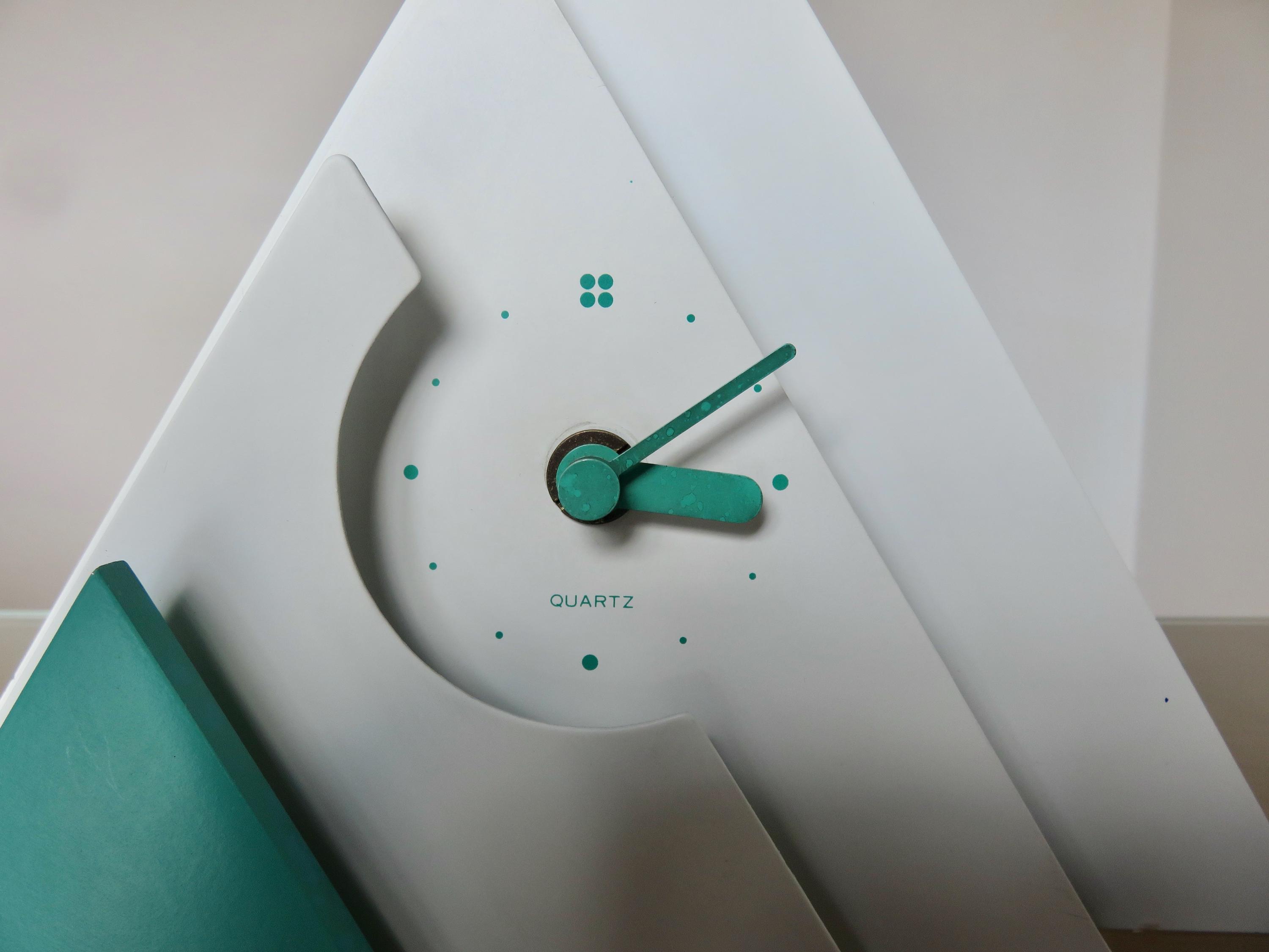 Triangular Table Clock MAKIKO TANIGUCHI, Triangular Table Clock, Japan, in White and Green ...