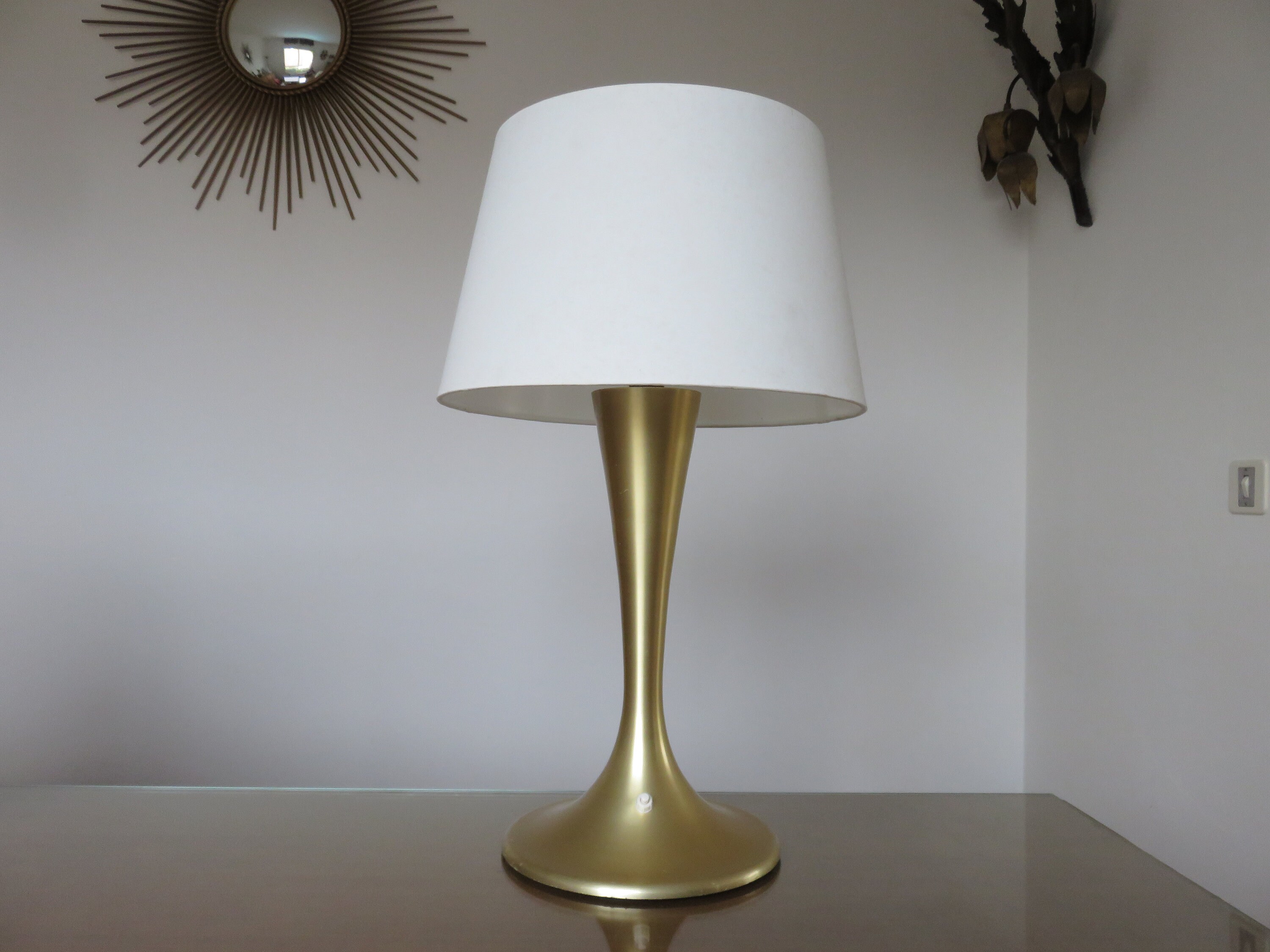 Grand Pied de Lampe Tulipe, en Aluminium Doré, 1970 70's Mid Century Vintage French Design Lamp