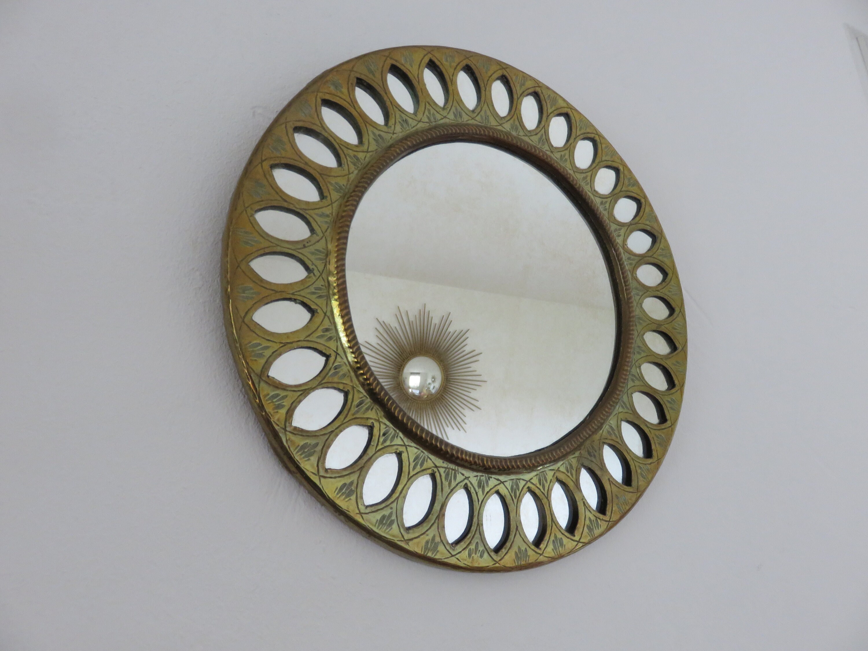 Ancien Miroir Mural, Marocain, Rond, en Laiton Mid Century 1960 1970 60's 70's Vintage Old Brass Rou