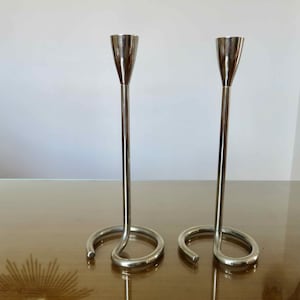 Pair of candlesticks, modernist, minimal, in chrome-plated brass 1970 70&#39;s vintage chrome-plated brass candlesticks