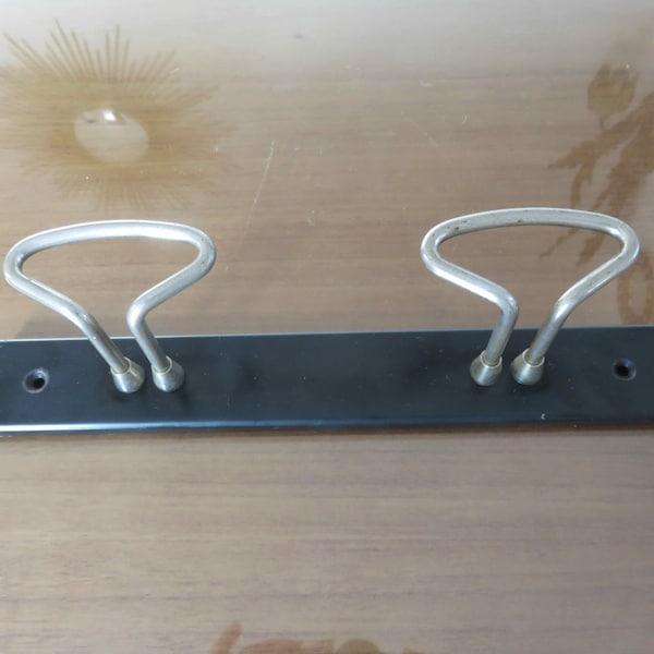 Porte manteau mural, industriel, 2 patères, en métal, marque " GES " made in France 1950 1960 50's 60's  vintage French metal coat rack