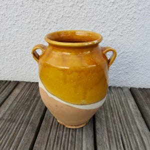 Burk för att konservera mat, glaserad gul terrakotta, från sydvästra Frankrike, slutet av 1800-talet, gammal vintage gul terrakottakruka
