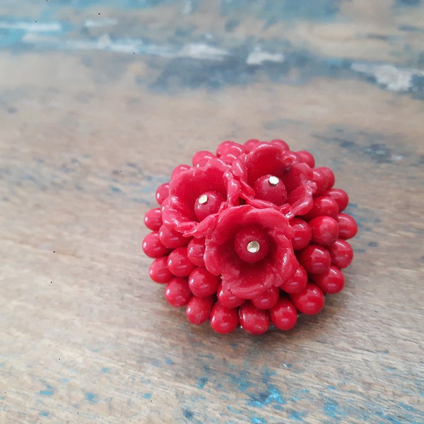 No. 76- Alte Brosche Blume rot/German vintage flower brooche red 50s 33 mm
