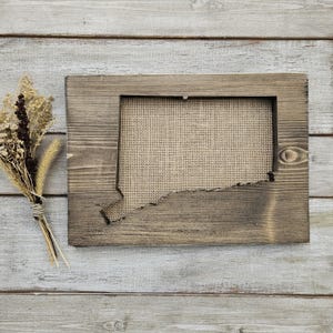 Connecticut Sign, Connecticut Burlap Print, Connecticut Wall Decor, Connecticut State Map, Print, Connecticut Wall Art, Rustic Decor, 9x13