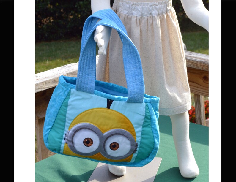 MINIONS Travel Toys DayCare Car Seat Bag Toddler Size Minion Carry-All Bag Quilted Layers Boy or Girl So Cute with 2 Different Sides