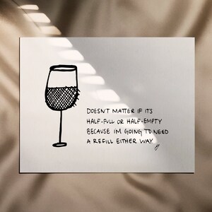 Wine O'Clock - ユニークなデジタルアートプリント、詩とイラスト、バーカートの装飾、印刷可能なホームデコレーション、ウォールアート、ワイン愛好家へのギフト
