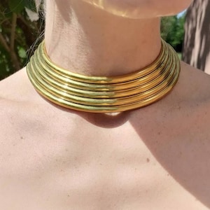Messing oder versilbert 3 Linien oder 5 Linien Ethno Göttin Choker-Tribe Inspiration-Industriedesign Schmuck-Massive Halskette-Boho Juwelen
