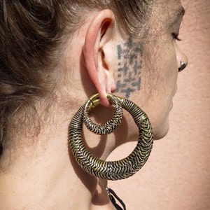 Silver Plated Or Brass Wavy Textur Industrial Wheel Unisex Ear Weight-Medium Or Large Size-Boho Jewels-Stretched Ears-Body Modification-
