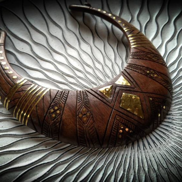 Tashkilat Choker-Carved Sono Wood with Brass Goddess Choker Necklace-Original Design-Boho Jewelry-Geometric Pattern-Ethnic Inspiration