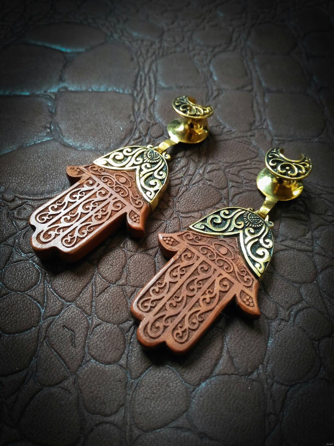 Fatma Hand Brass Encarved Sawo Wood Plug Saddle Design- Light Weight ...