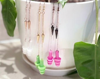 コンサート/EDMパーティー/音楽ショー用のスチールスパイクチャーム耳栓ペンダントイヤリング