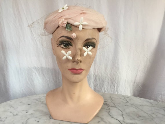 Vintage Dreamy 1950's Blush Pink Floral Netted Vei
