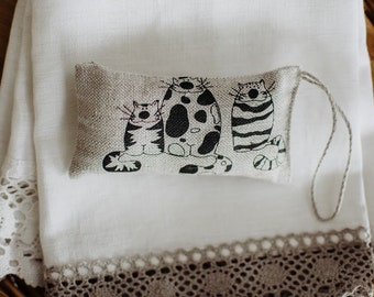 Eco Lavender linen scent bag / natural scent bag/ Lavender bloom scent sachet / drawer scent bag / black cat pillow/ Natural smell pillow
