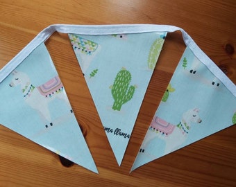 DRAMA LLAMA Bunting, Wipe Clean Bunting, Oilcloth Bunting, 2.5 metres, 9 Flags, PVC Bunting, Nursery Bunting, Kitchen Decor  Llamas