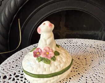 Vintage Avon Easter Bunny Trinket Dish 1982 Hand Painted Collectible