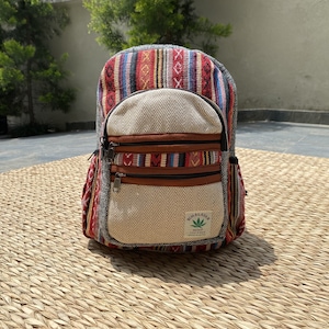 Petit sac à dos en chanvre authentique, sac à dos de style bohème, sac à dos unisexe écologique, léger et durable, chanvre de haute qualité, idées cadeaux