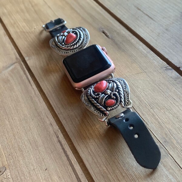 Plata y rojo Concho hoja de plumas y cuero negro Apple Watch Band
