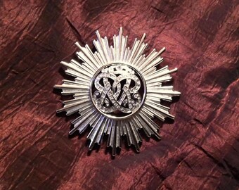 RARE Silver Tone Starburst / Sunburst Classic Vintage 1980s Monet Designer Coronet Rhinestone Regalia 2.5 Inch Circular Heraldic Brooch