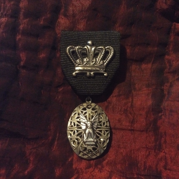 Royal Gothic: Crown and Gargoyle on Filigree Scrollwork Locket - Ren Faire, Steampunk, Mythic, Gothic, Spiritual, D&D