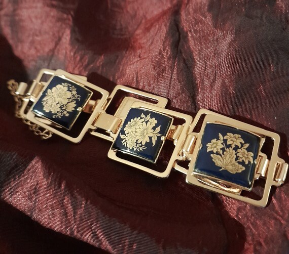 Gilded Blooms: Vintage Floral Bracelet in Navy-Bl… - image 1