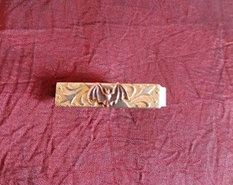 Victorian-Style Bat Tie Clip / Bar with Art Nouveau Etching! Classic Vintage in Light Gold Tone + Tiny Copper Wide-Winged Bat in Flight!