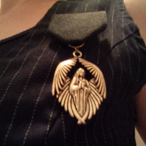 L'ordre transcendantal... Une médaille de l'ange gardien aux couleurs personnalisées !