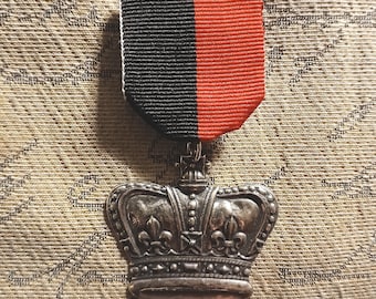 Royal Red, Royal Black - Bold Silver Crown on Red & Black Ribbon Pin - Renaissance Fair / Alice in Wonderland / Queen or Knave of Hearts
