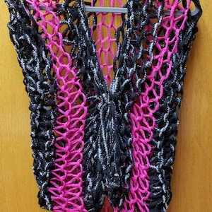 Large Loop Knitted Vest in Black and pink