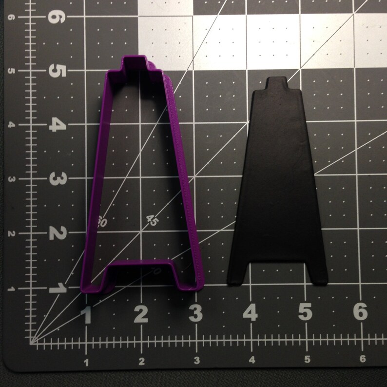 Oil Derrick 100 Cookie Cutter