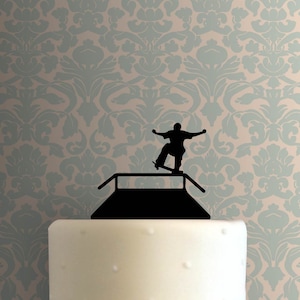 Skateboarding 225-B567 Cake Topper