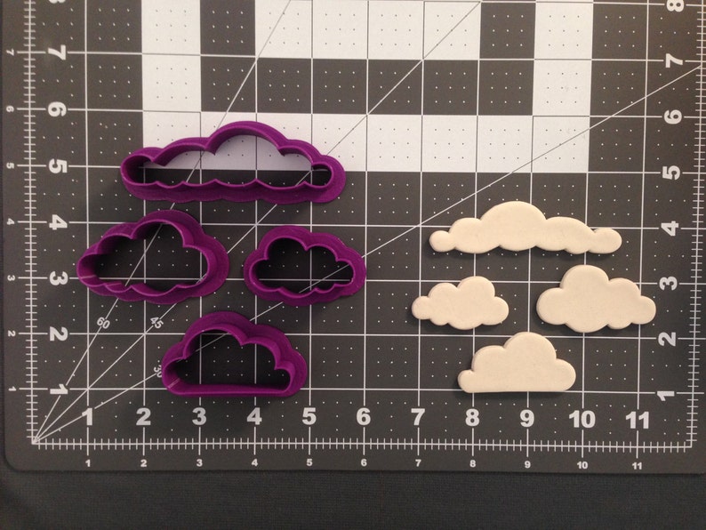 Cloud 266-A030 Cookie Cutters image 1