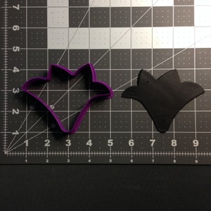 Lily 100 Cookie Cutter