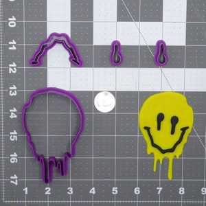 Smiley Face Melting 266-D926 Cookie Cutter Set