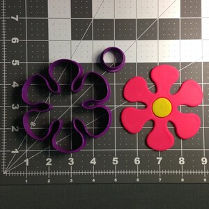 70s Flower 101 Cookie Cutter