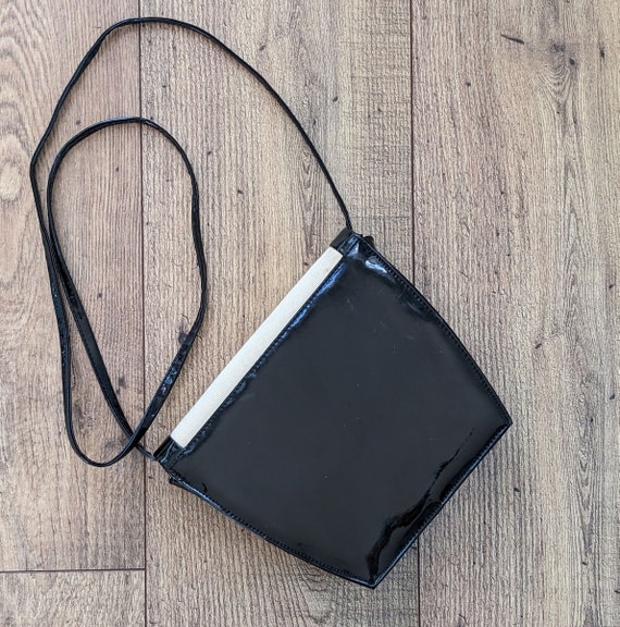 Small Vintage Black Patent Leather Purse - image 3