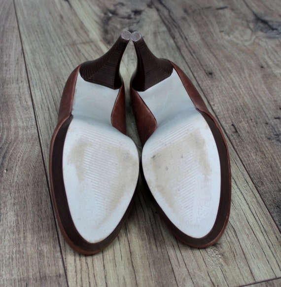 GUESS Cognac Leather Platform Heels, Size 6 Vinta… - image 4